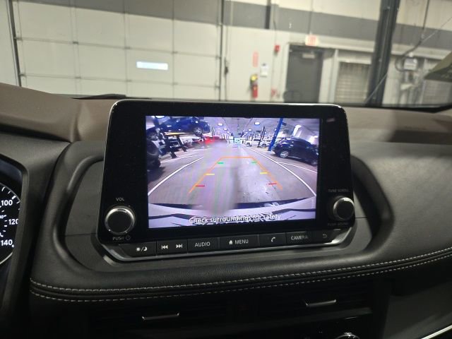 Used 2023 Nissan Rogue S image 15