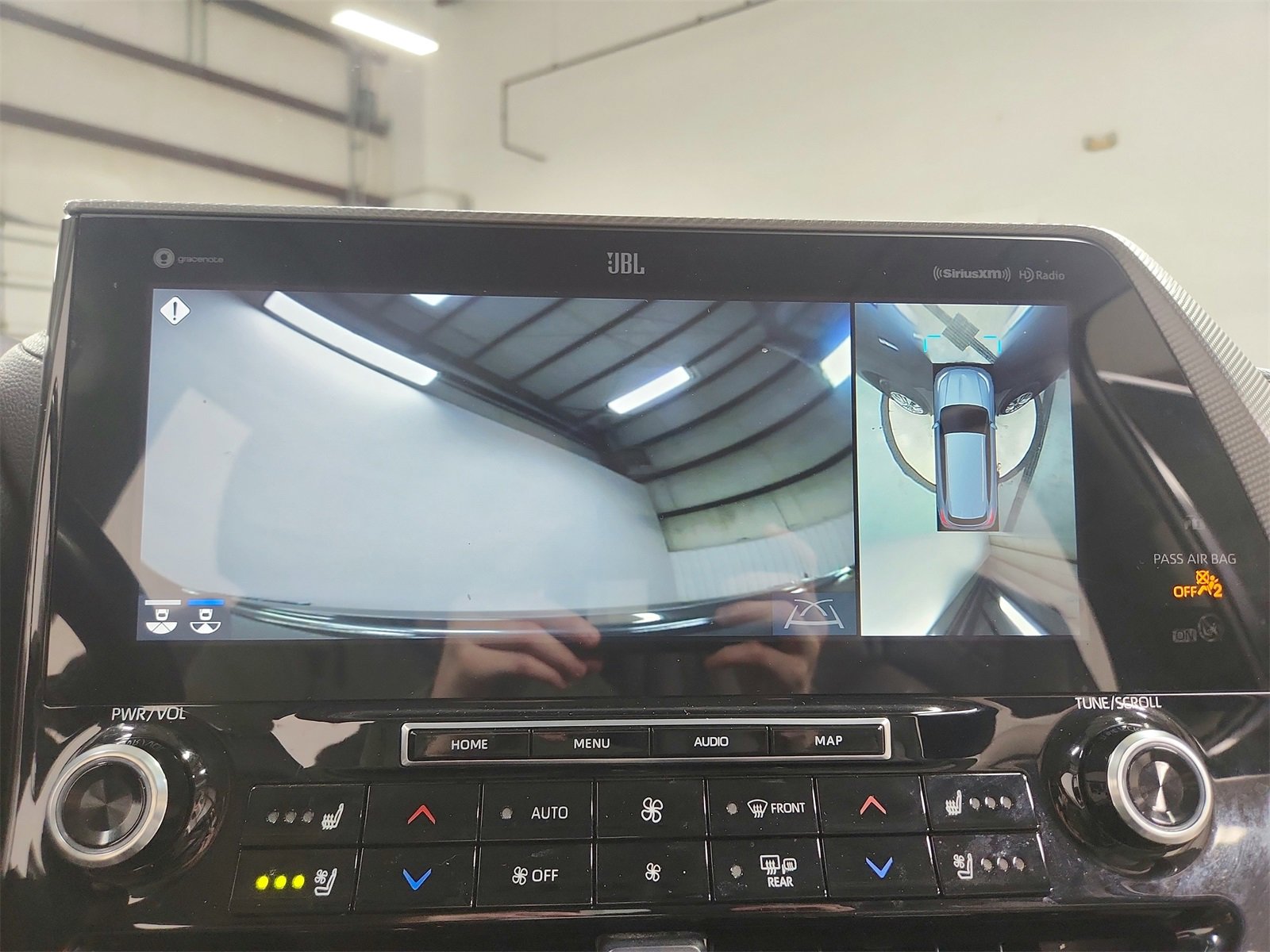 Used 2020 Toyota Highlander Platinum image 30