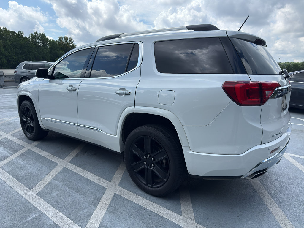 Used 2019 GMC Acadia Denali w/ Technology Package AWD/4WD image 2