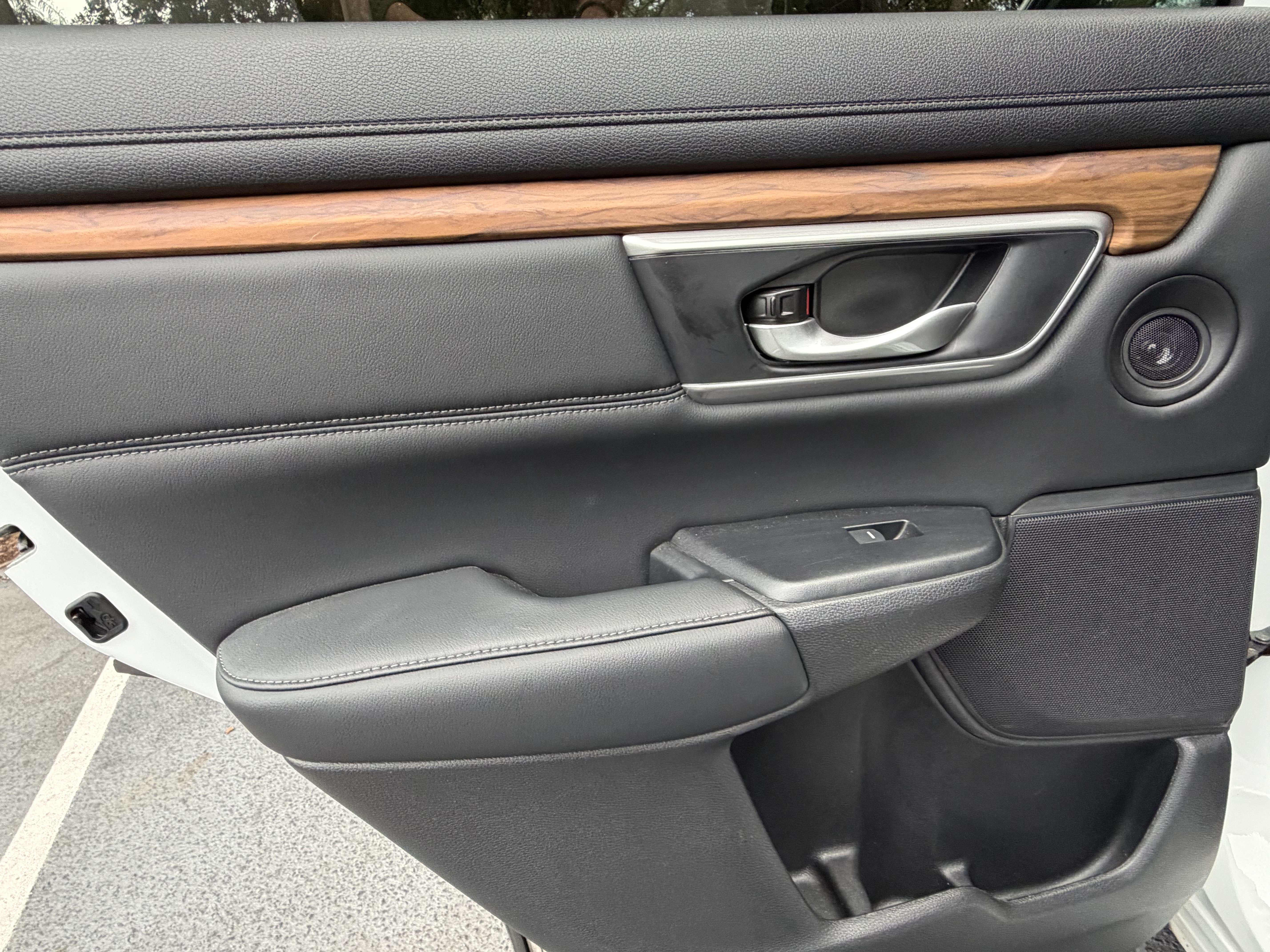 Used 2019 Honda CR-V Touring image 30