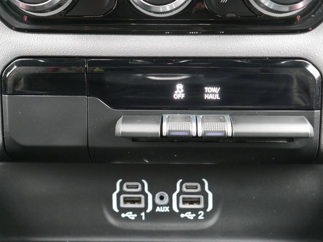 Used 2023 RAM 1500 Rebel image 21