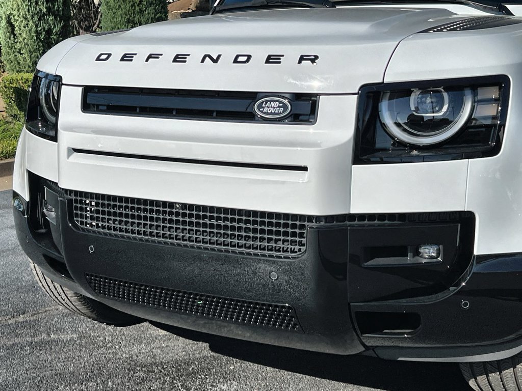 New 2026 Land Rover Defender 110 X-Dynamic SE AWD/4WD image 9