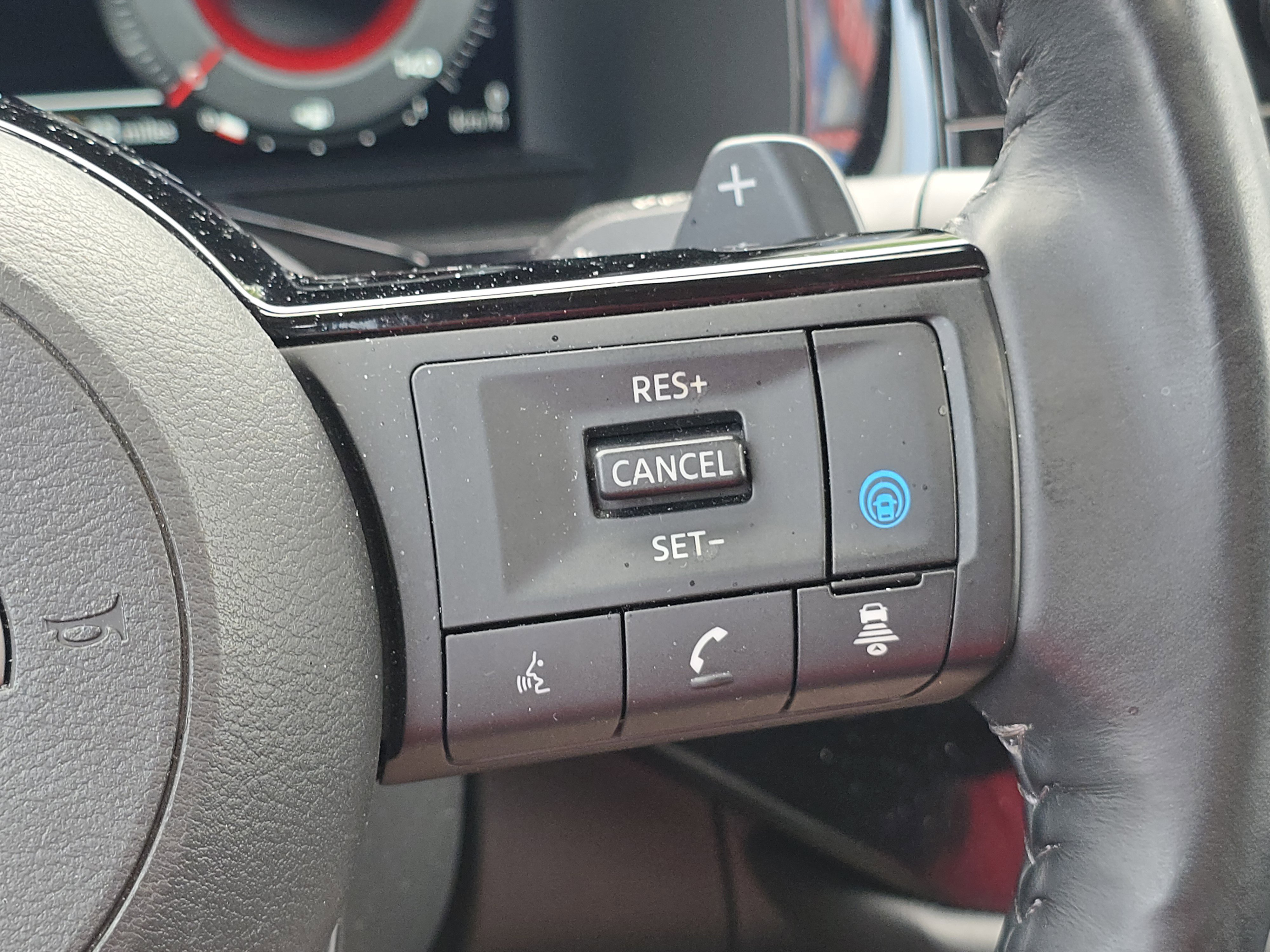 Used 2024 Nissan Pathfinder Platinum AWD/4WD image 15