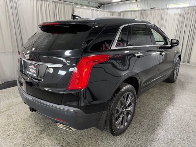 Used 2019 Cadillac XT5 Luxury w/ LPO, Black Ice Package AWD/4WD image 4