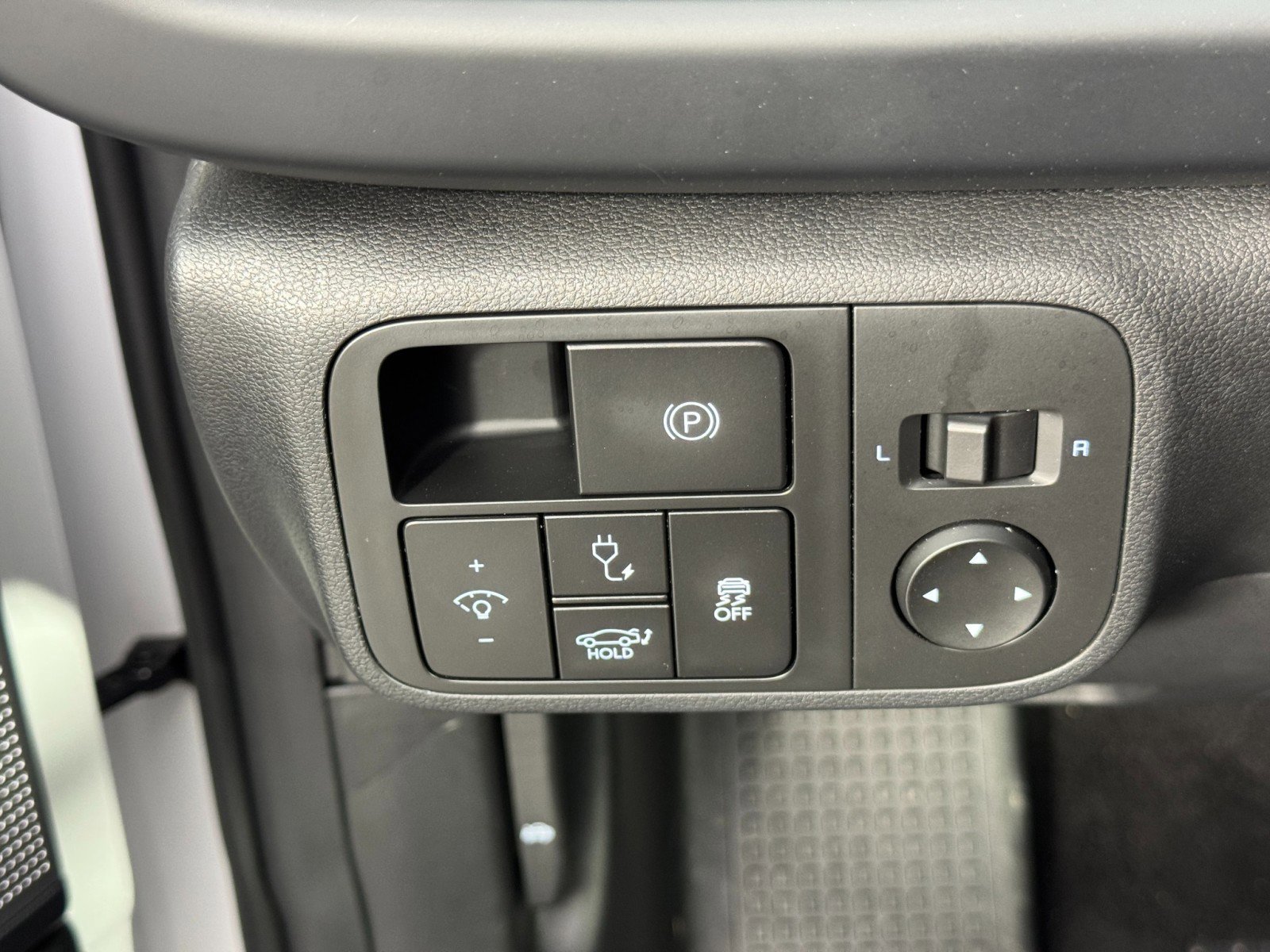 Used 2023 Hyundai Ioniq 6 SEL image 16