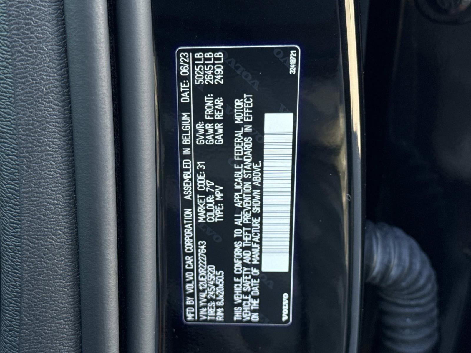 Used 2024 Volvo XC40 B5 Plus w/ Protection Package Premier image 30