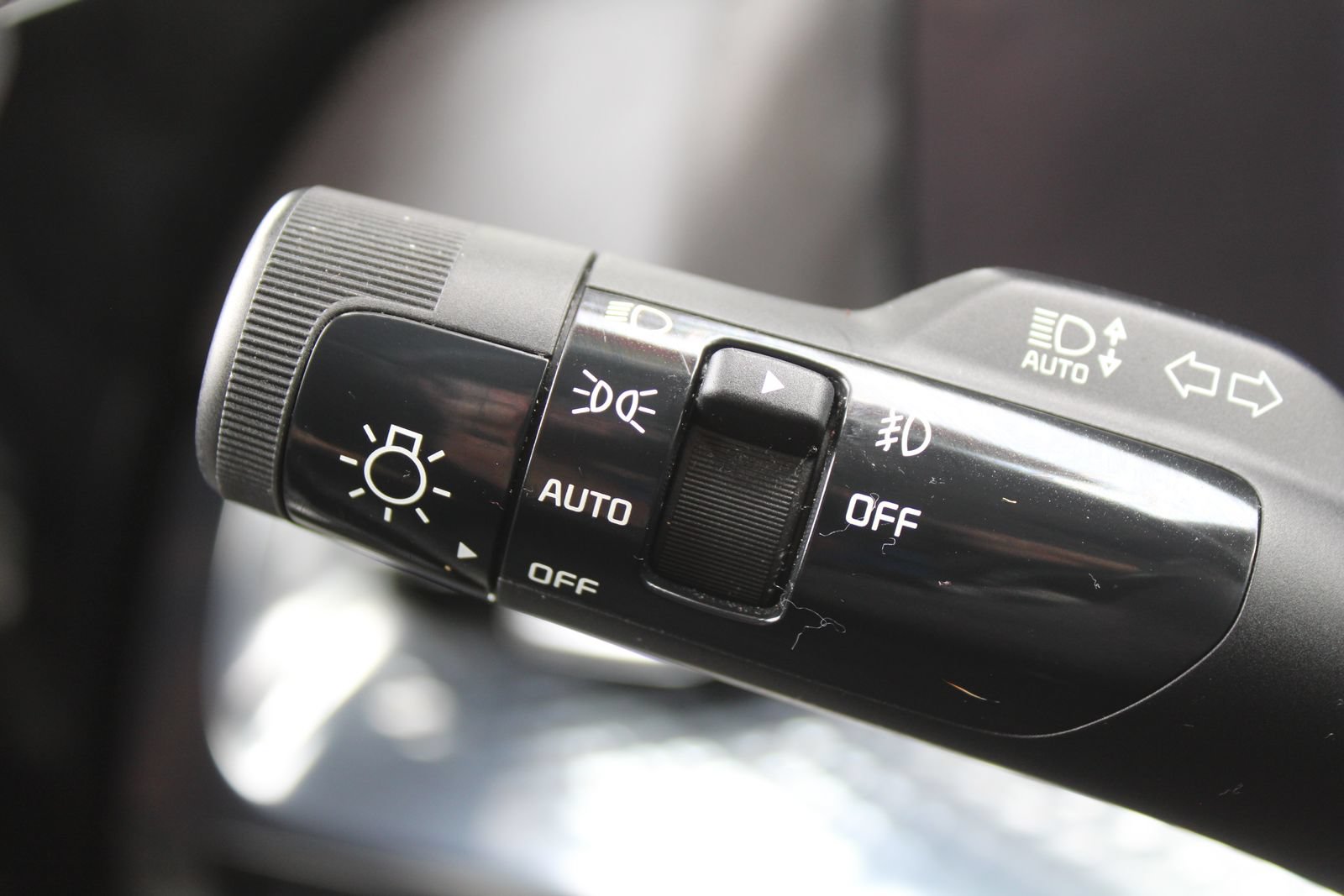 Certified 2023 Kia Carnival SX Prestige FWD image 36