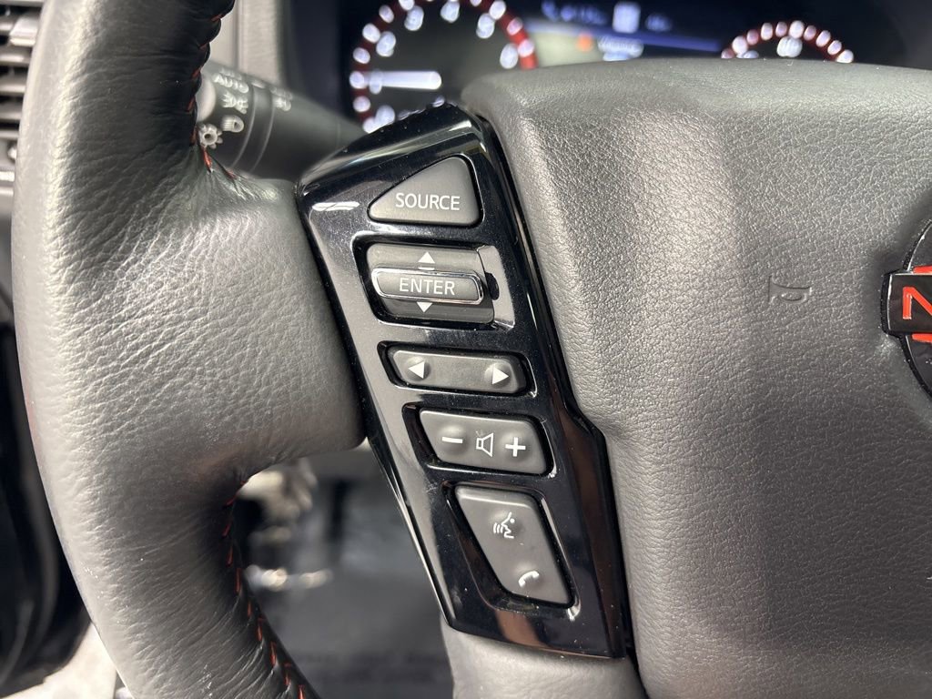 Used 2023 Nissan Frontier PRO-4X w/ Pro-4X Premium Package AWD/4WD image 17