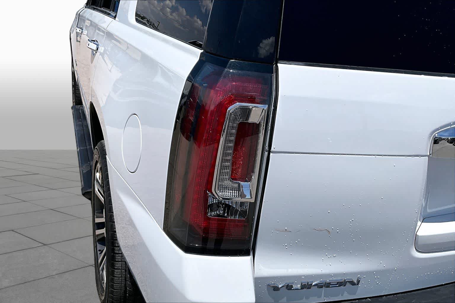 Used 2019 GMC Yukon Denali w/ Denali Ultimate Package AWD/4WD image 29