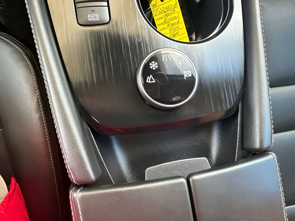 Used 2023 Nissan Rogue SL AWD/4WD image 19
