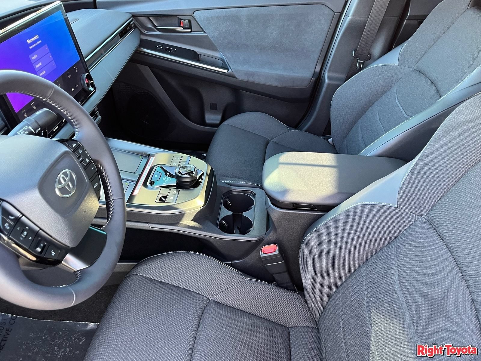 Used 2026 Toyota C-HR AWD/4WD image 21
