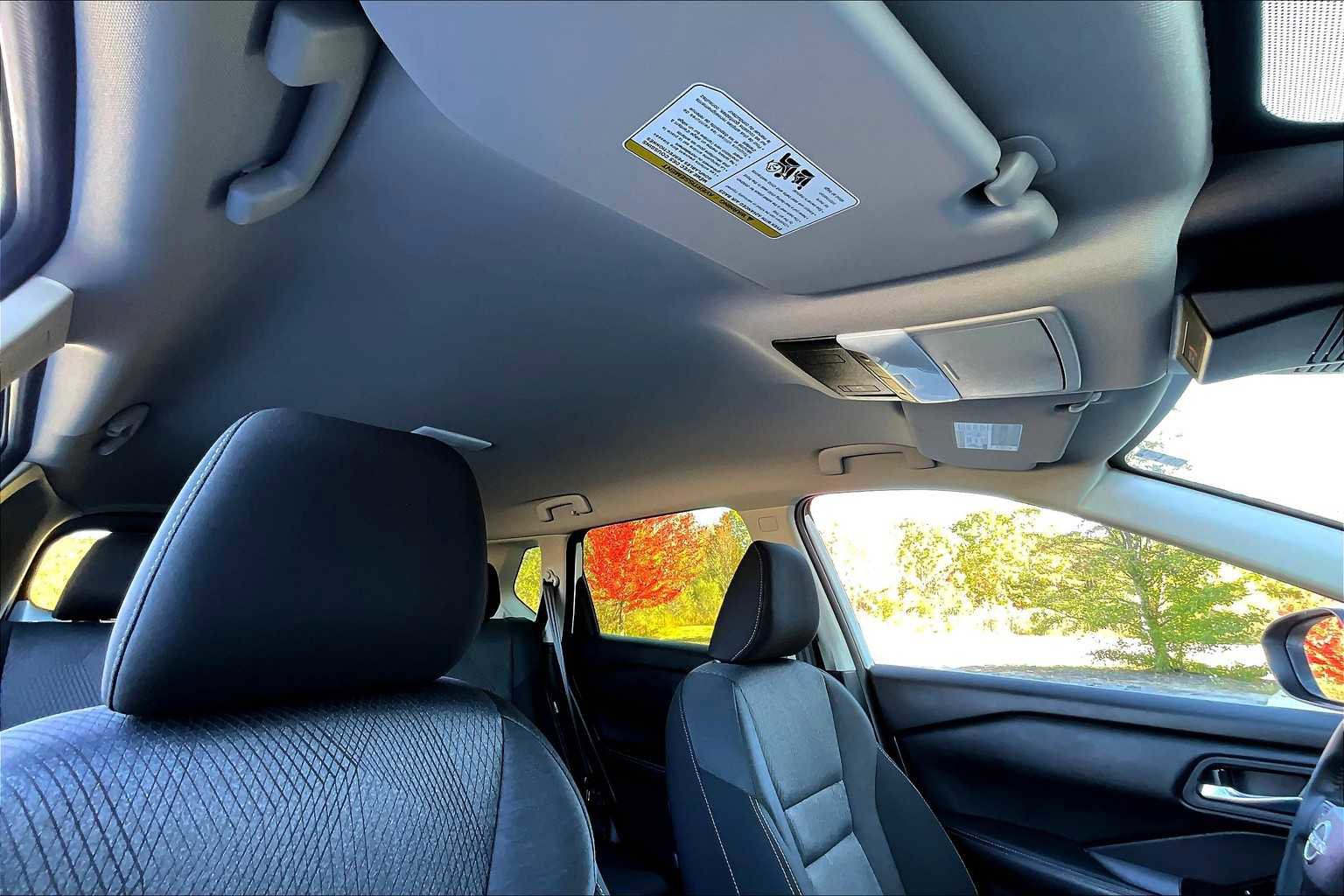 Used 2025 Nissan Rogue SV image 13