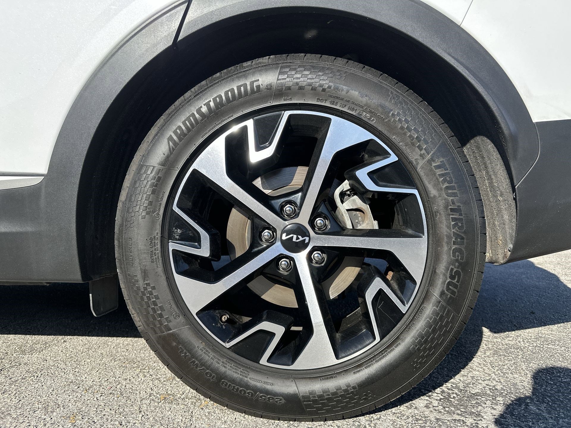 Certified 2024 Kia Sportage EX FWD image 18