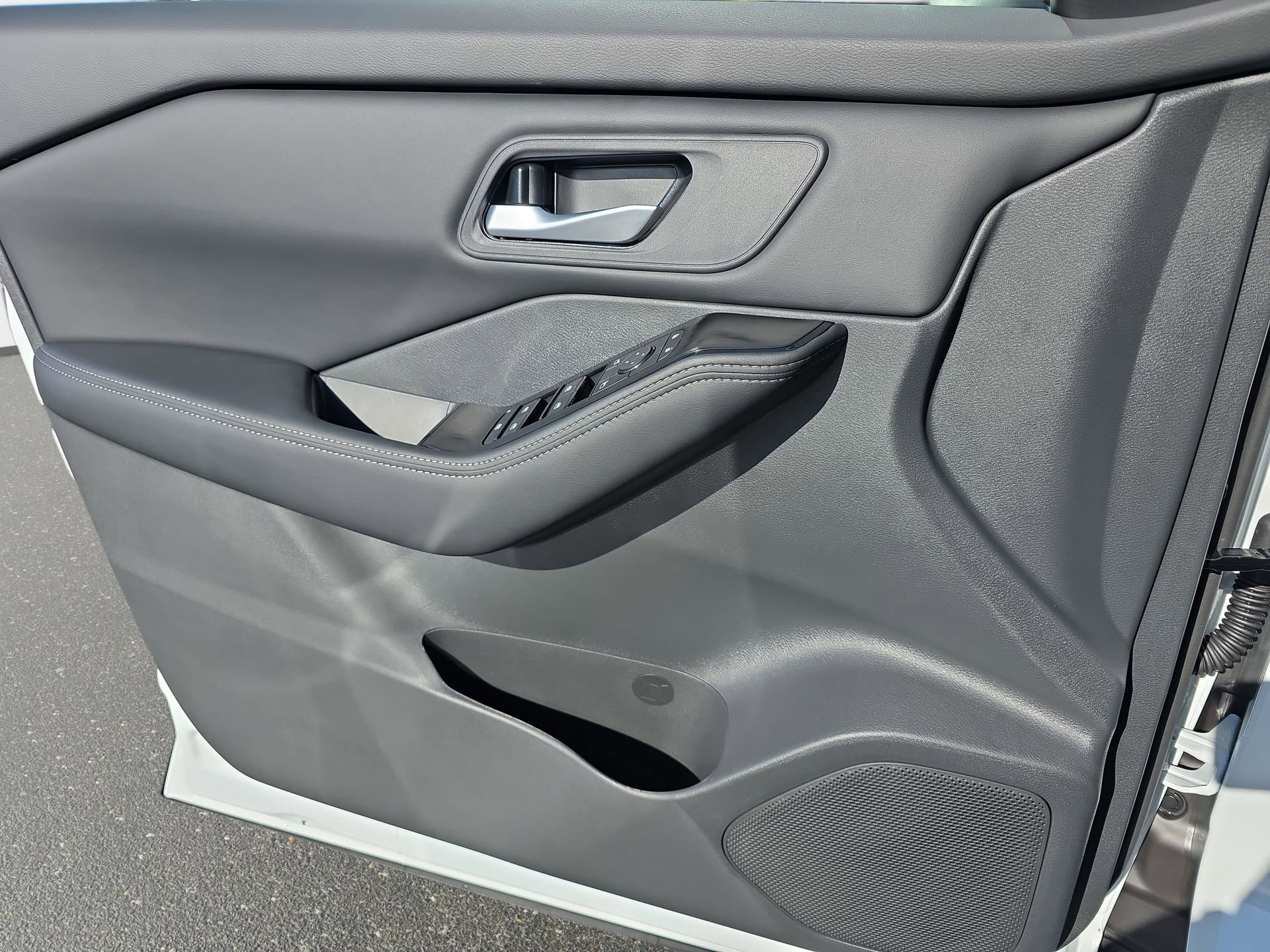 New 2026 Nissan Rogue SV w/ Cold Weather Package FWD image 26