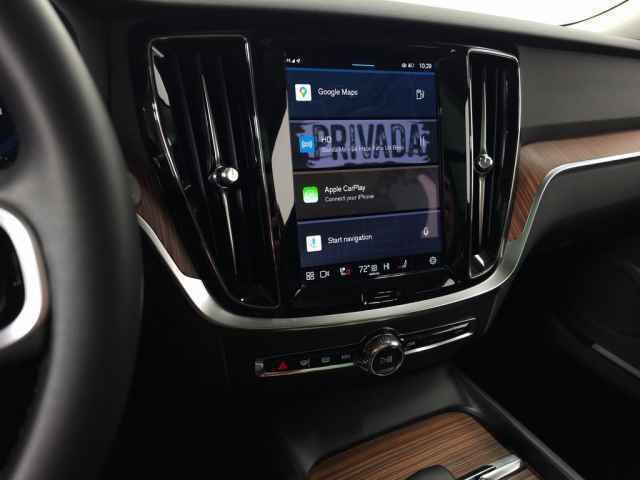 Certified 2025 Volvo V60 B5 Cross Country Plus image 23