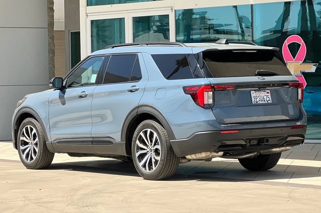 Used 2025 Ford Explorer ST-Line RWD image 6