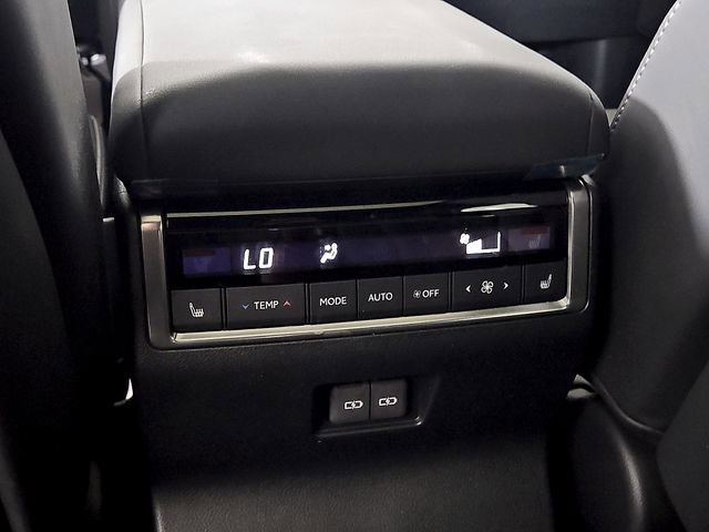 Used 2024 Lexus GX 550 w/ Accessory Package (Z1) AWD/4WD image 13