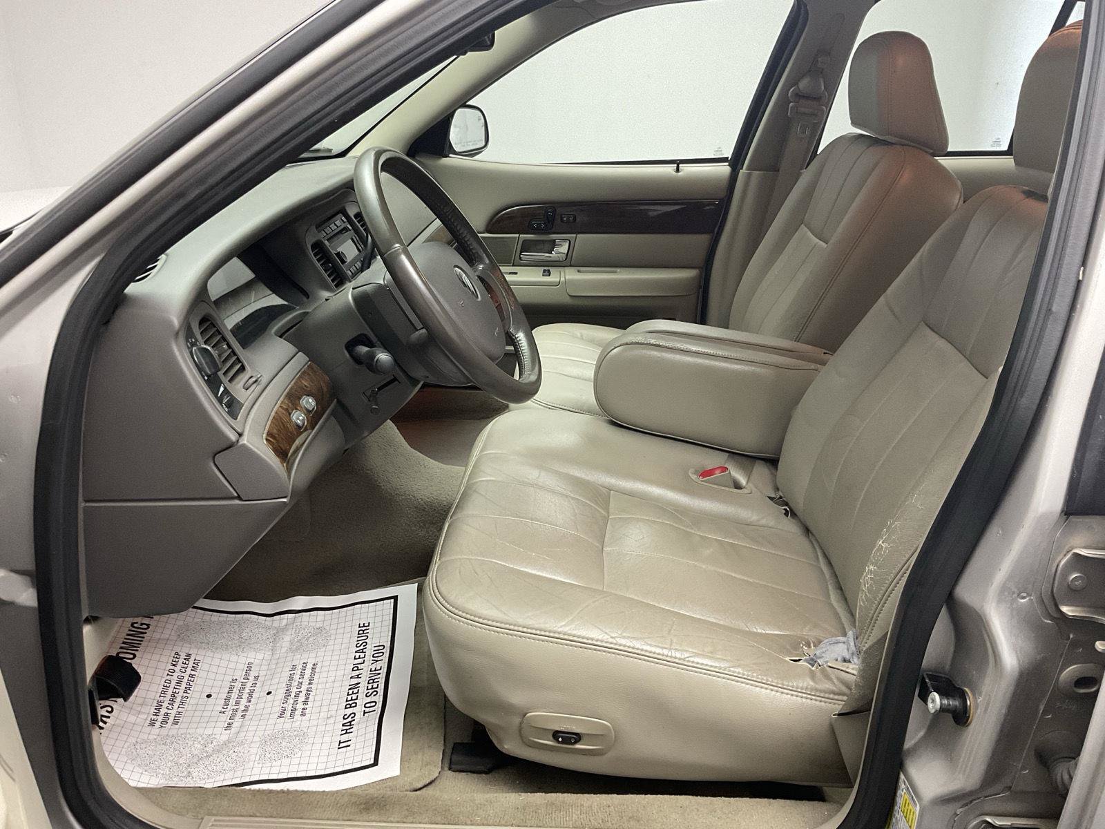 Used 2010 Mercury Grand Marquis LS RWD image 12