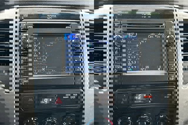 Used 2013 Toyota Tacoma PreRunner w/ TRD Sport Pkg image 19