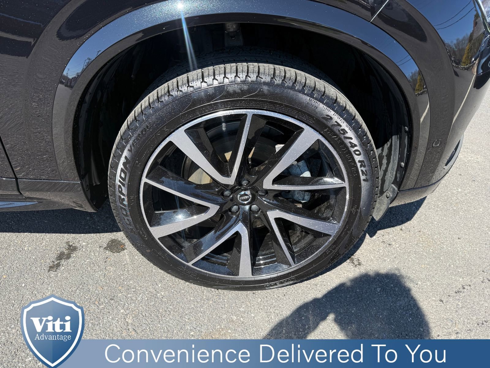 Certified 2025 Volvo XC90 B6 Plus w/ Protection Package Premier image 15