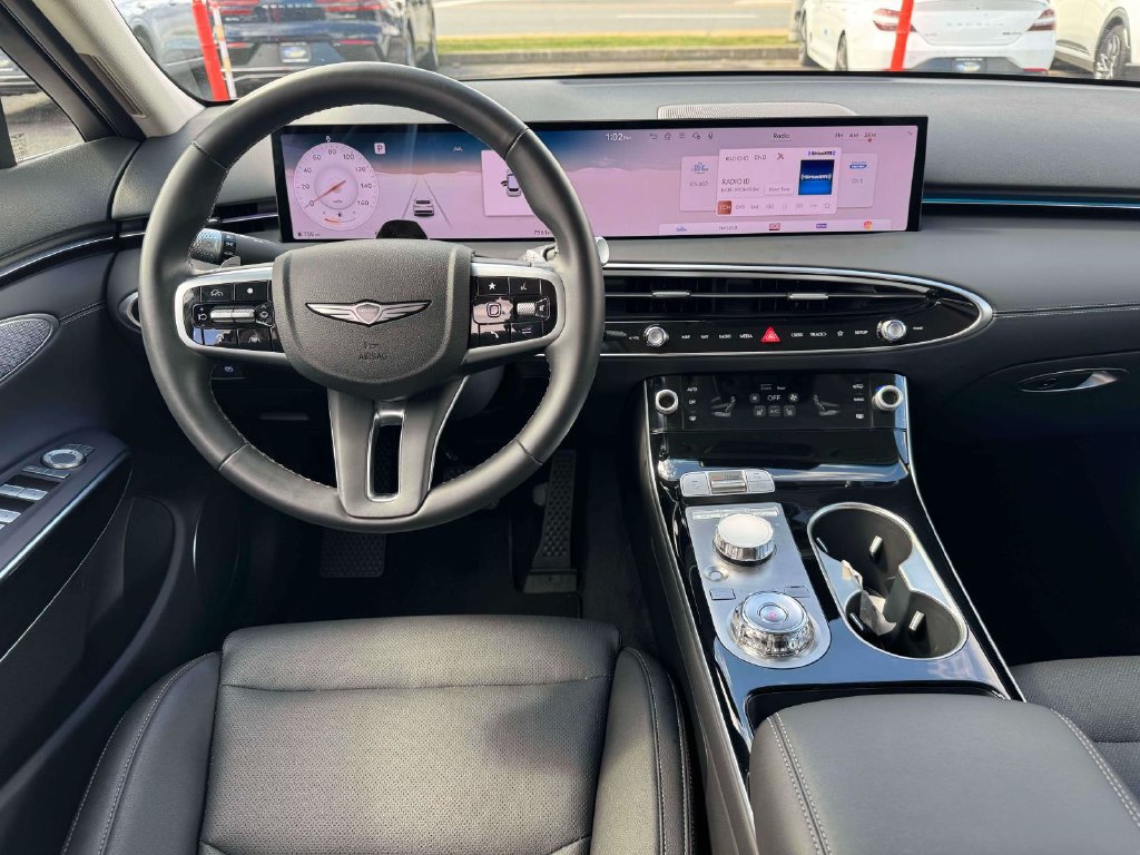 Certified 2026 Genesis GV70 2.5T AWD/4WD image 16