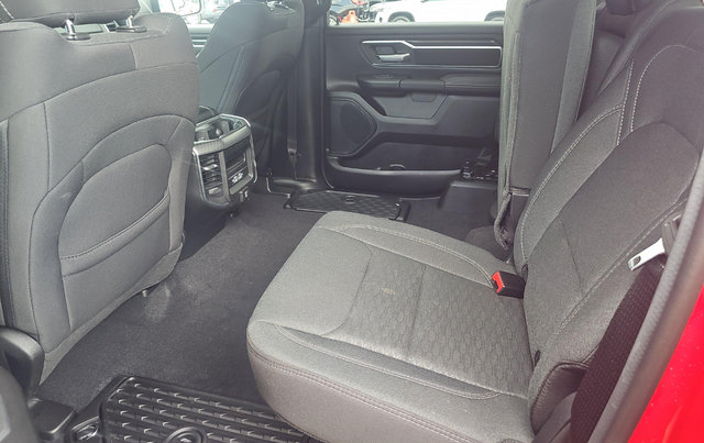 Used 2025 RAM 1500 Big Horn AWD/4WD image 9