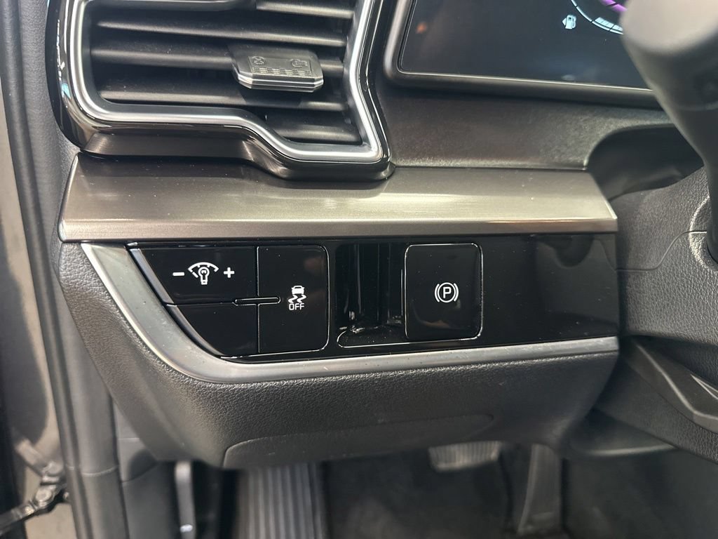 Certified 2024 Kia Sportage EX AWD/4WD image 23