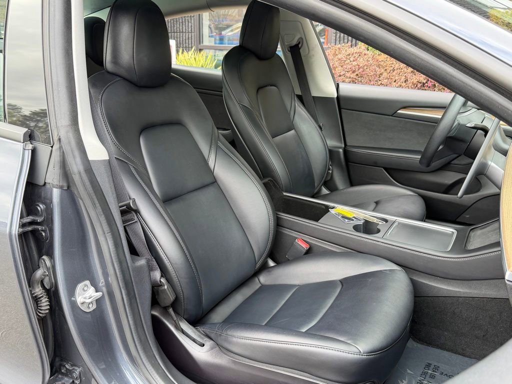 Used 2022 Tesla Model 3 Long Range AWD/4WD image 31