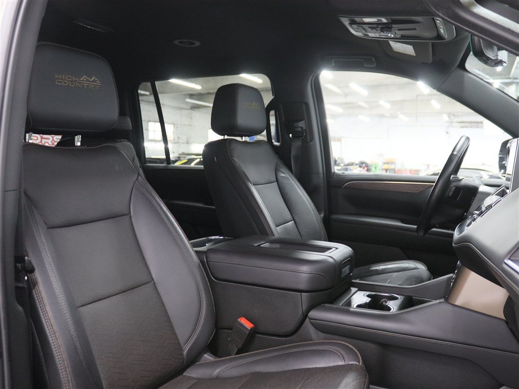 Used 2022 Chevrolet Suburban High Country AWD/4WD image 29