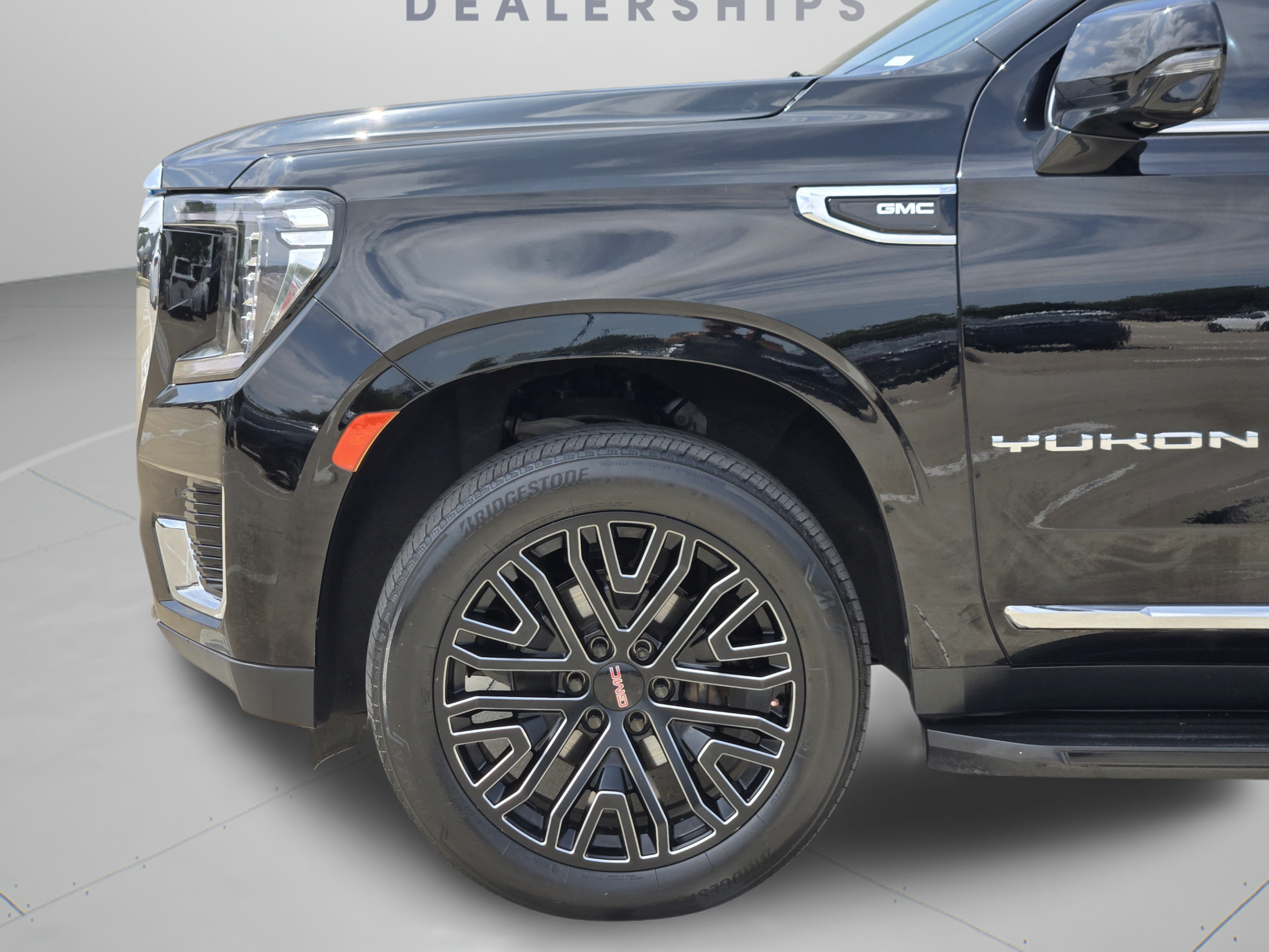Used 2021 GMC Yukon SLT w/ SLT Luxury Plus Package AWD/4WD image 35