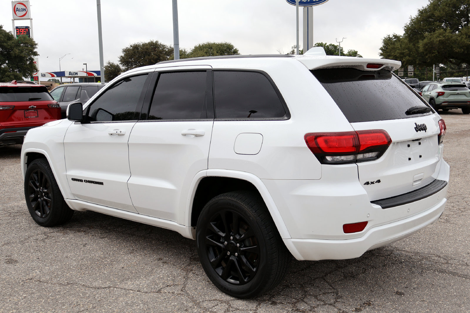Used 2019 Jeep Grand Cherokee Altitude AWD/4WD image 9