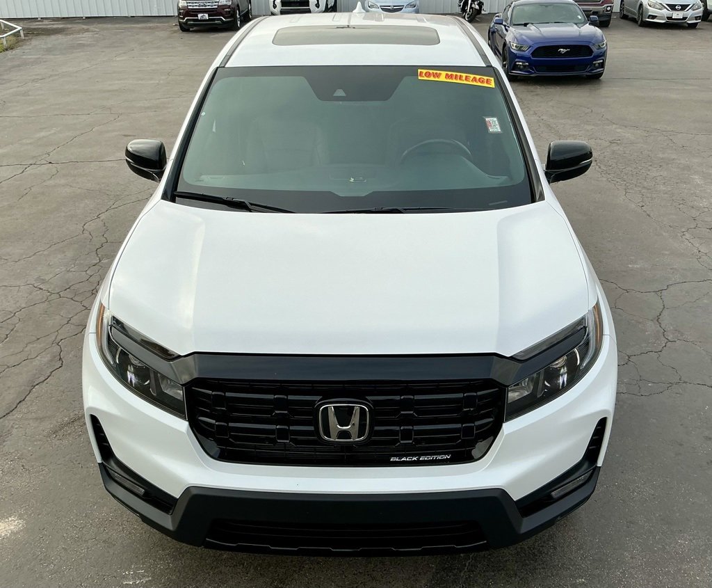 Used 2025 Honda Ridgeline Black Edition image 11