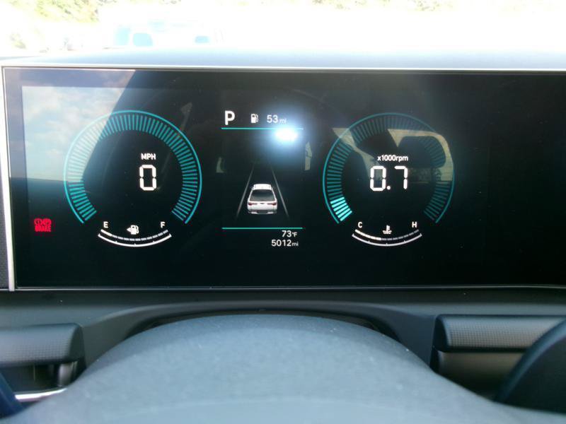 Used 2026 Hyundai Santa Cruz SEL FWD image 2