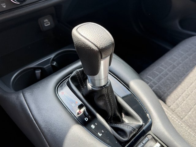 Used 2025 Honda HR-V LX image 26