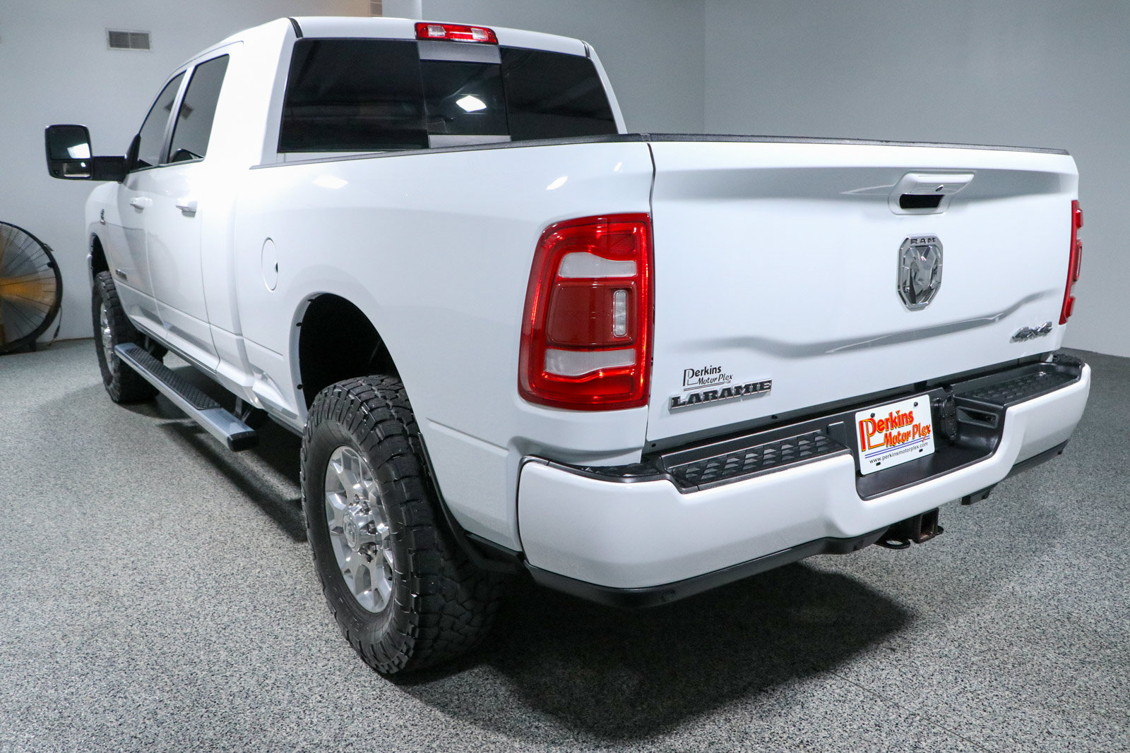 Used 2023 RAM 2500 Laramie AWD/4WD image 9