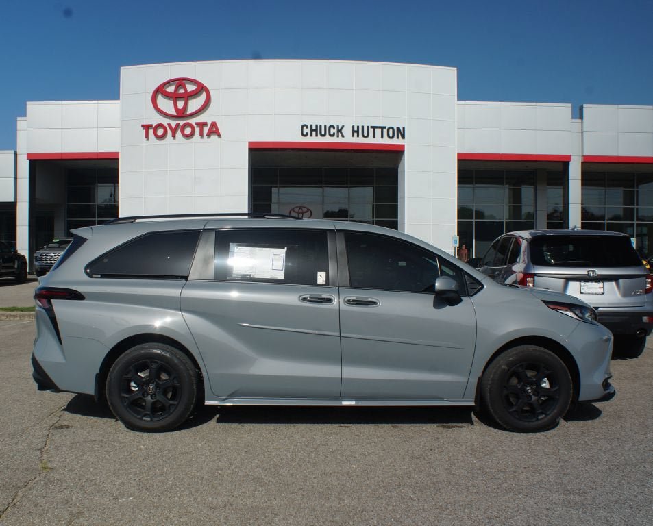 Certified 2026 Toyota Sienna XLE Woodland Edition AWD/4WD image 13