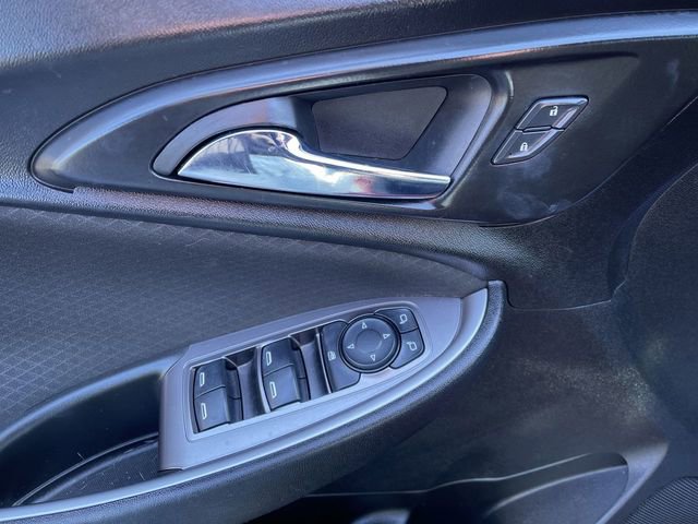 Used 2022 Chevrolet Malibu RS image 22