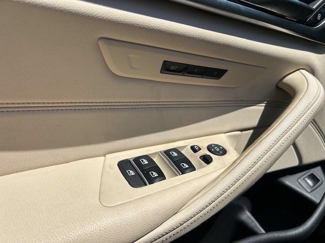 Used 2023 BMW 530i xDrive w/ M Sport Package AWD/4WD image 21
