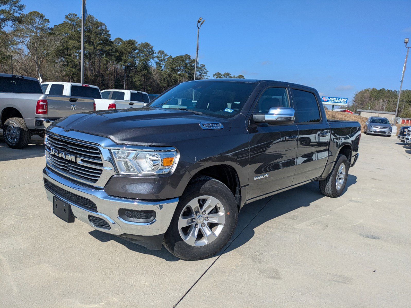 Used 2024 RAM 1500 Laramie RWD image 4