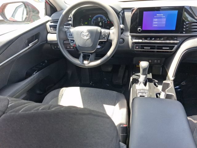 Used 2025 Toyota Camry LE FWD image 8