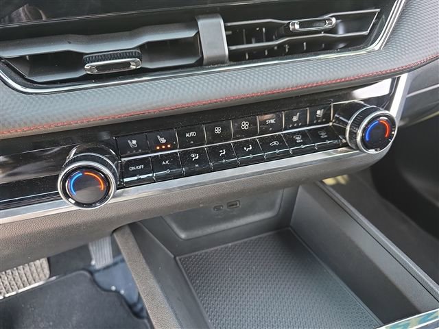 Used 2025 Chevrolet Equinox RS w/ Safety and Technology Package image 21