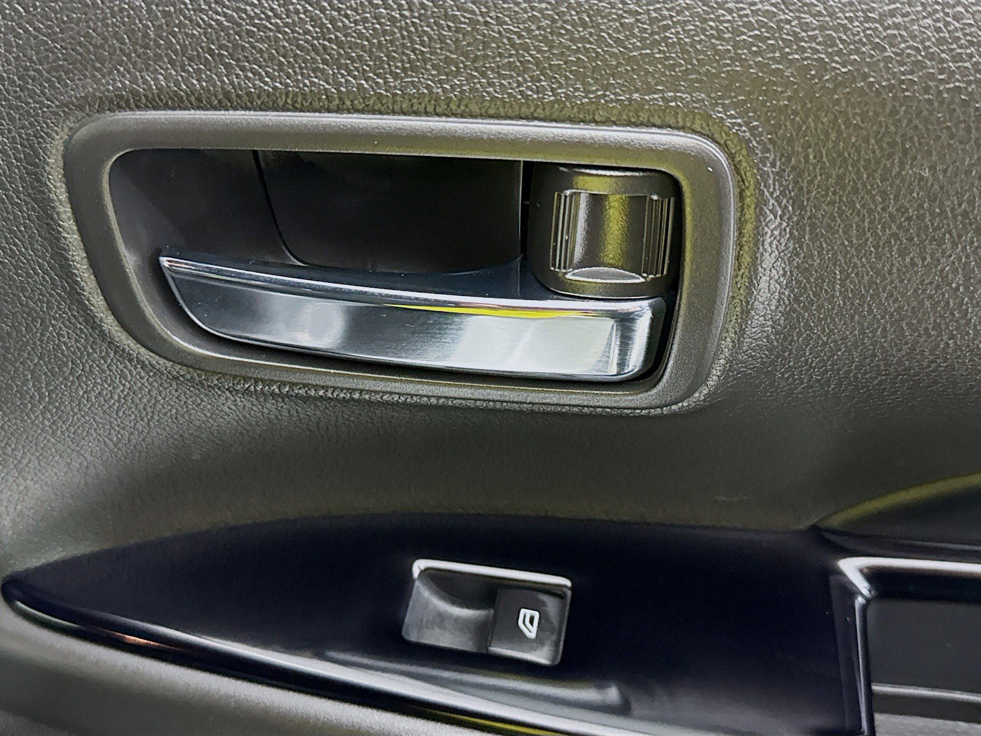 Used 2020 Mitsubishi Outlander LE image 30