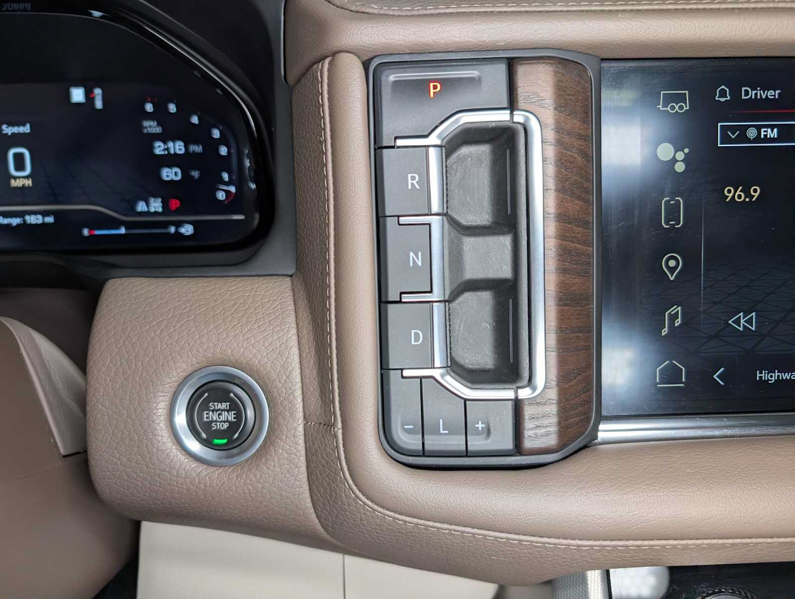 Certified 2022 GMC Yukon Denali w/ Max Trailering Package AWD/4WD image 34