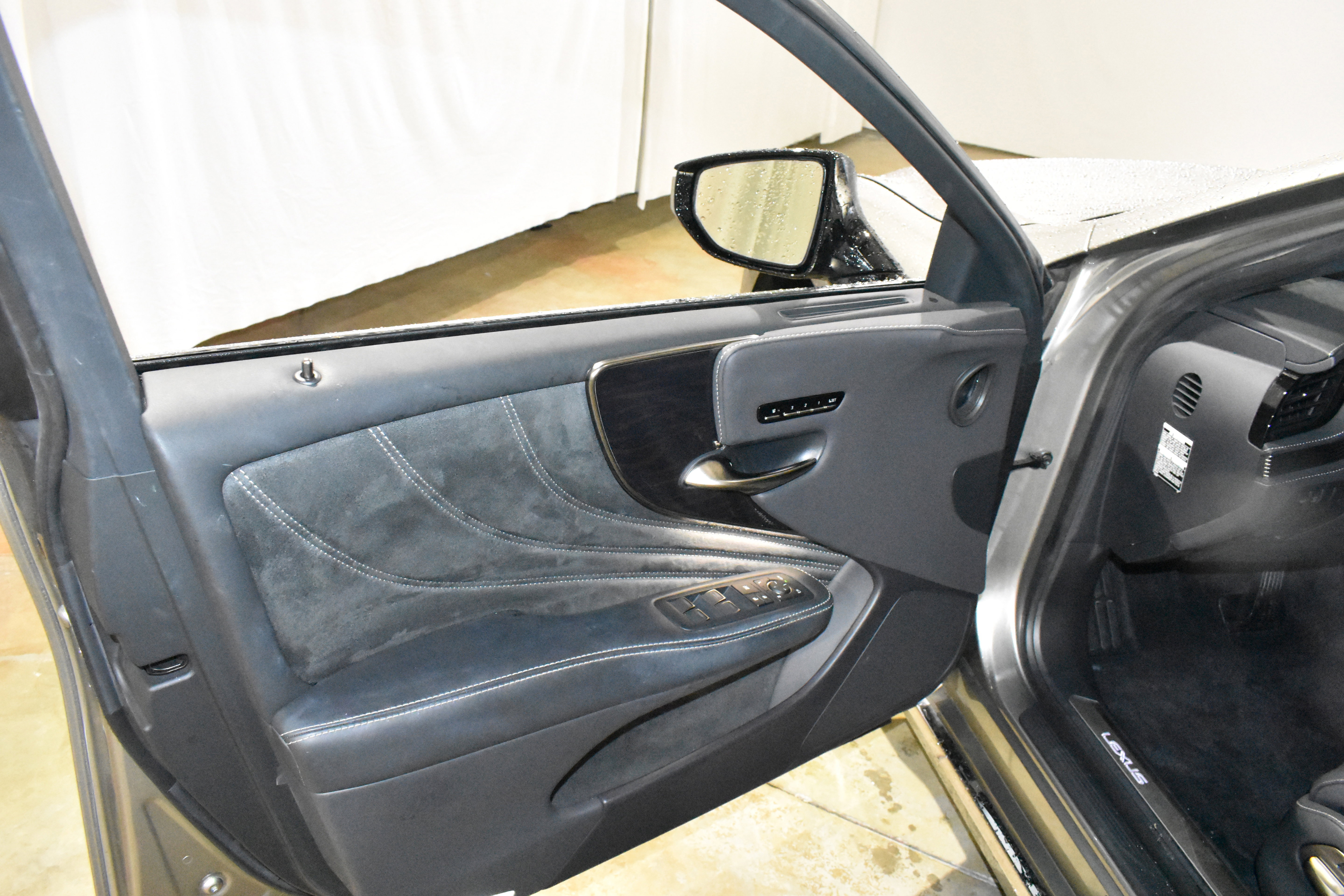 Used 2022 Lexus LS 500 AWD w/ Interior Upgrade Package image 23