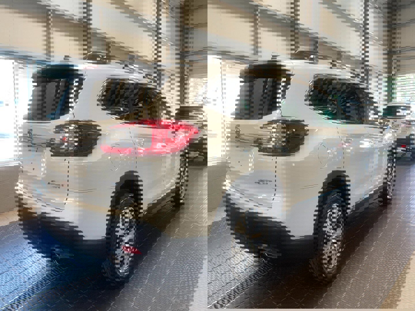 Used 2023 Subaru Ascent Premium image 24