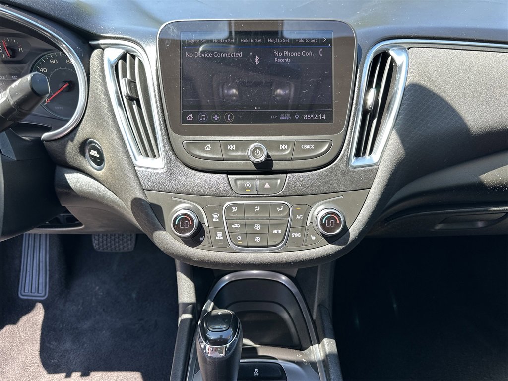 Used 2020 Chevrolet Malibu LT image 18