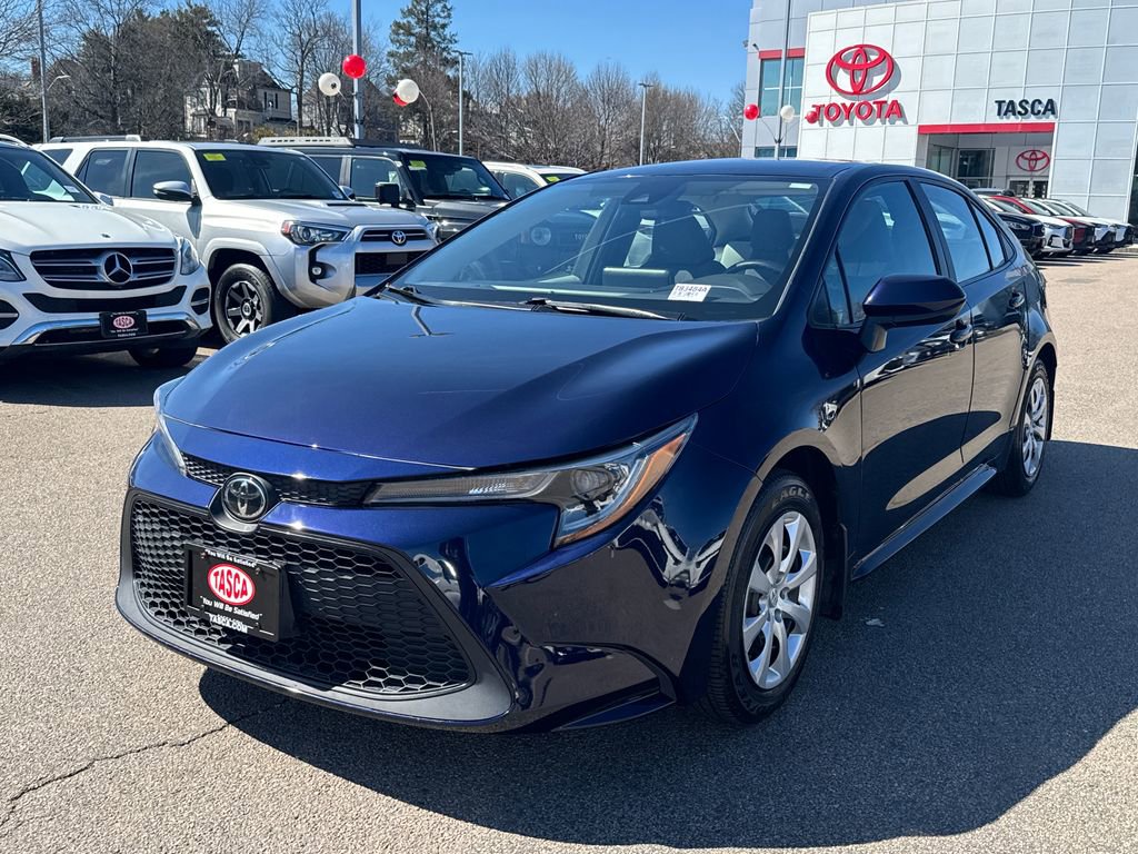 Used 2022 Toyota Corolla LE FWD image 3