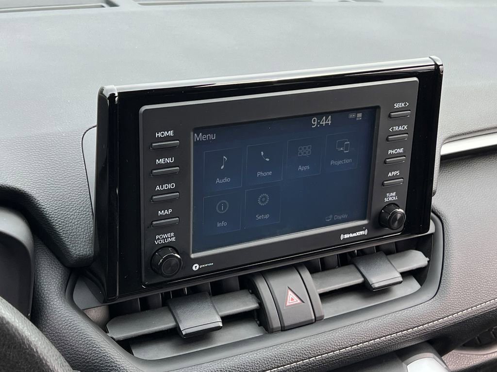 Used 2021 Toyota RAV4 LE AWD/4WD image 14
