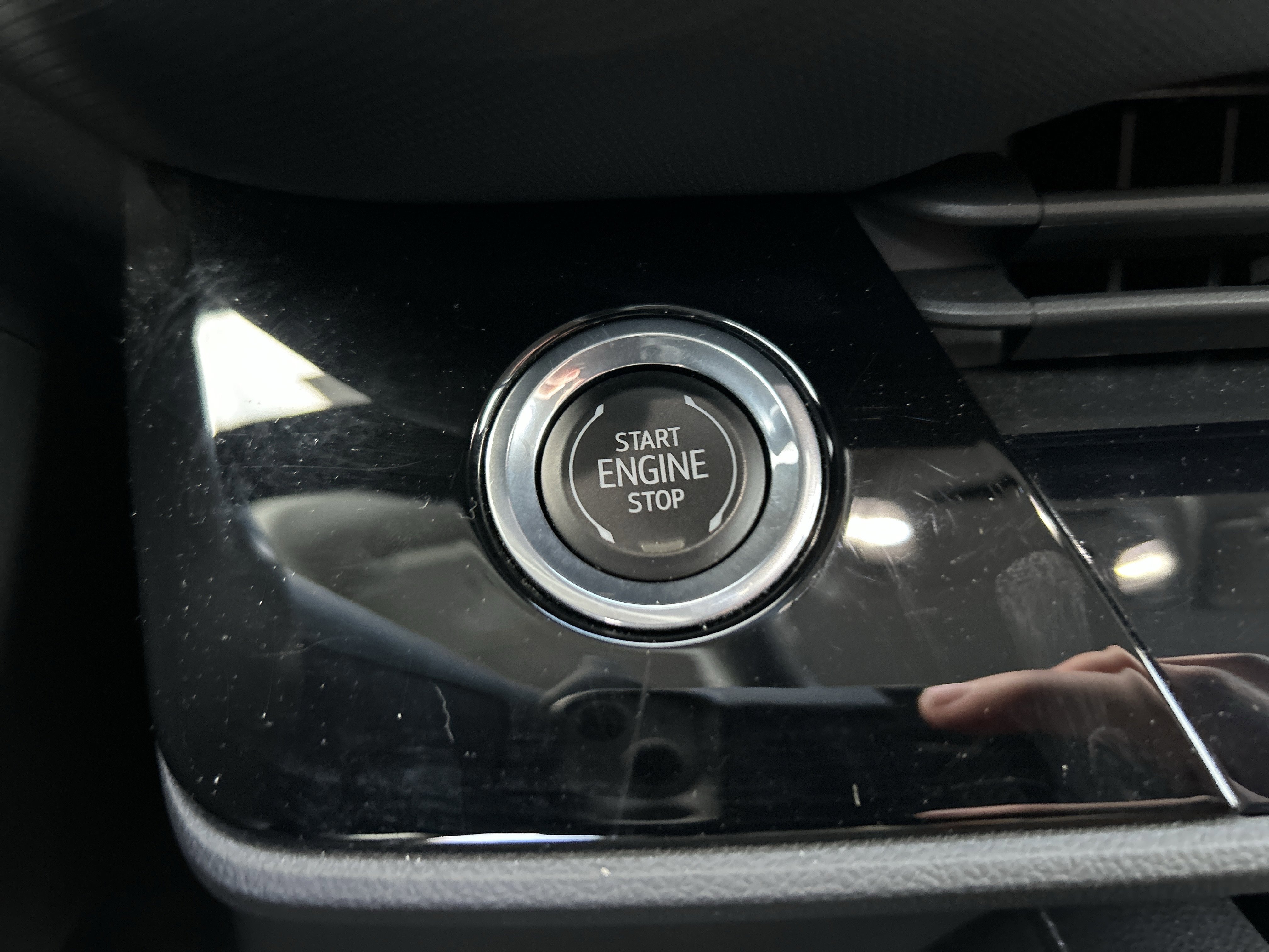 Used 2024 Buick Envision Preferred image 22