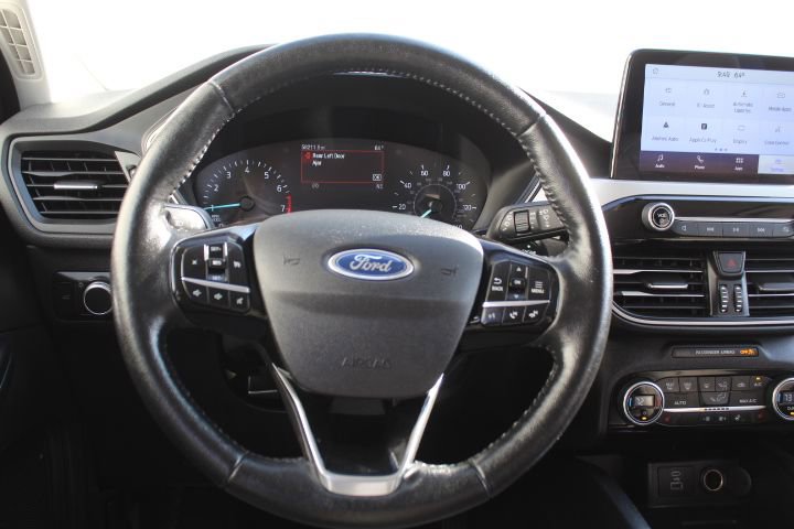 Used 2021 Ford Escape SE w/ SE Sport Appearance Package image 25
